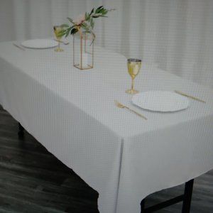Set 8 New tablecloths Utopia Home polyester 60" x 102"